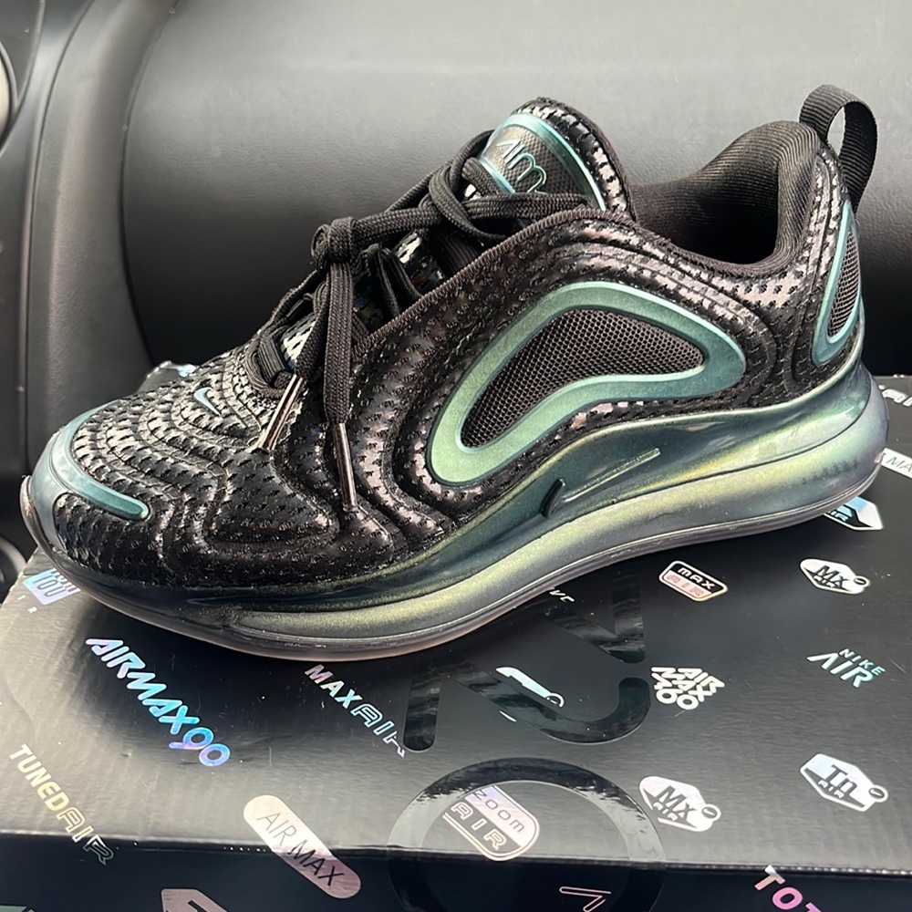 Nike AIR max 729(GS) 3Y